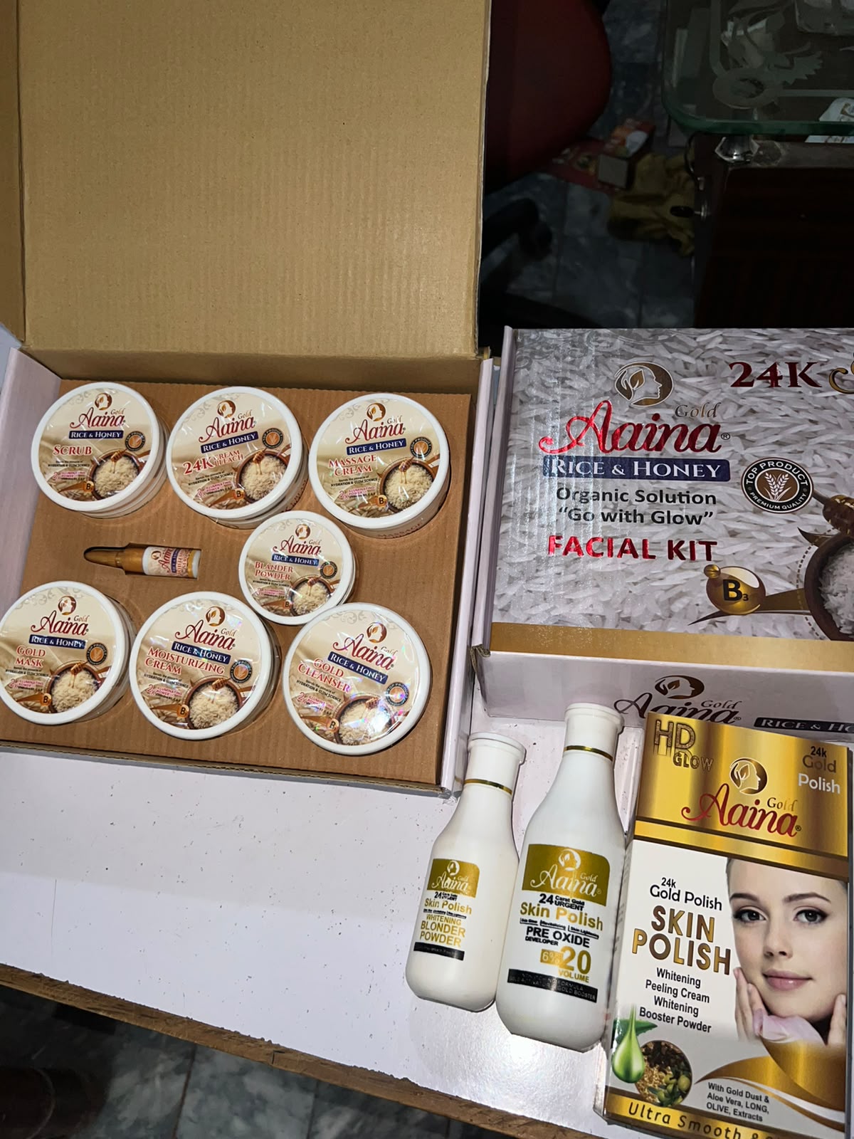 Aaina gold facial kit and skin polish